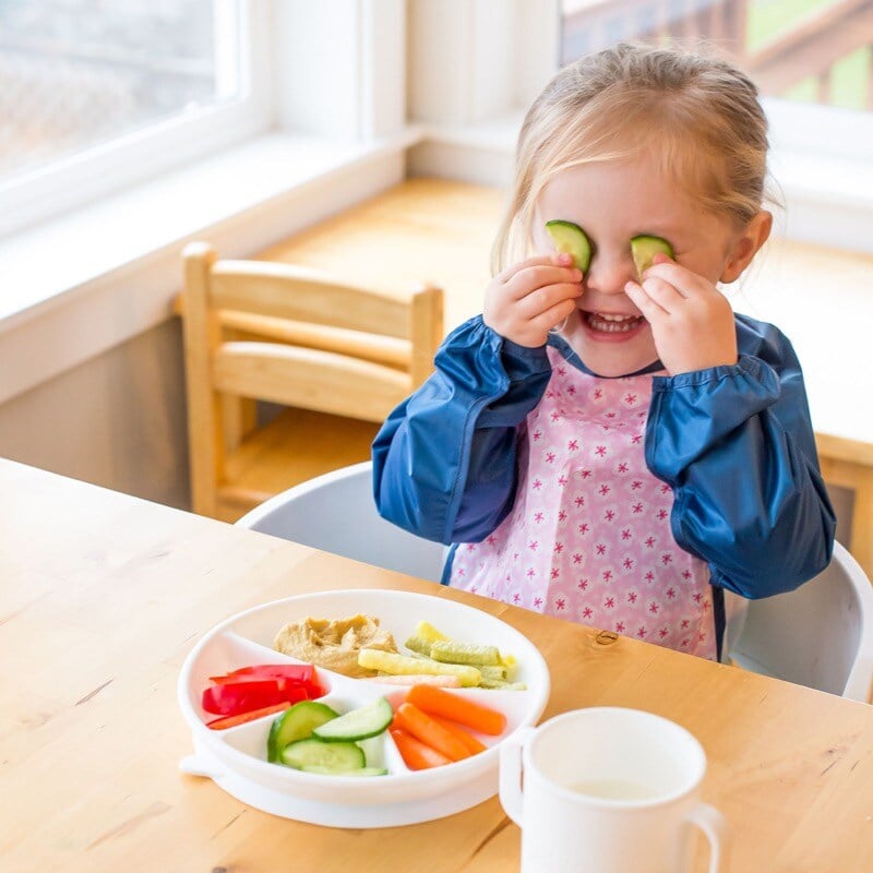 27_Green Sprouts-learning plate-bib_7172
